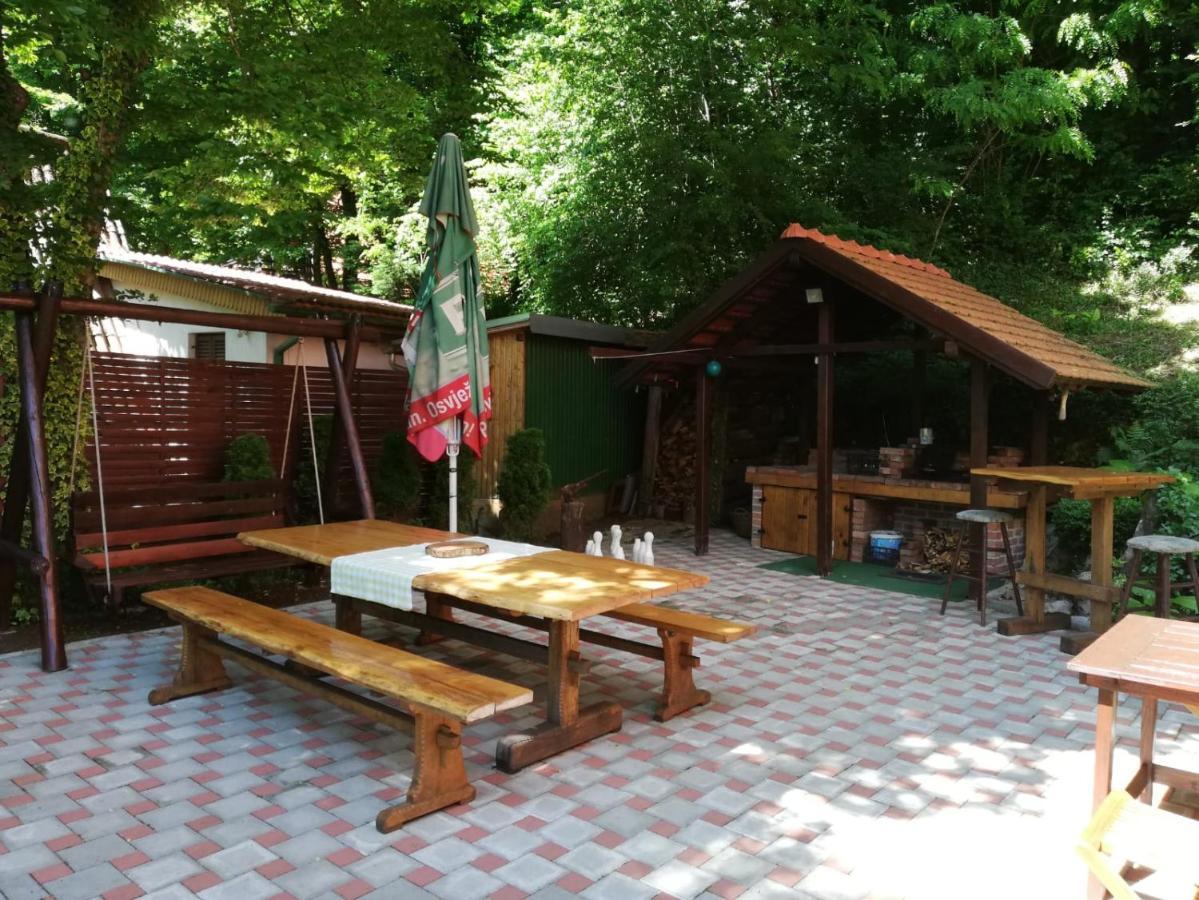 Holiday Home Mreznica Gornji Zvečaj Exterior foto