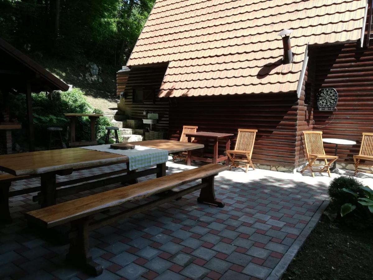 Holiday Home Mreznica Gornji Zvečaj Exterior foto
