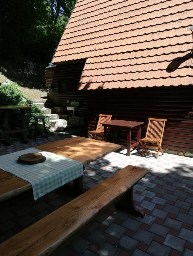 Holiday Home Mreznica Gornji Zvečaj Exterior foto