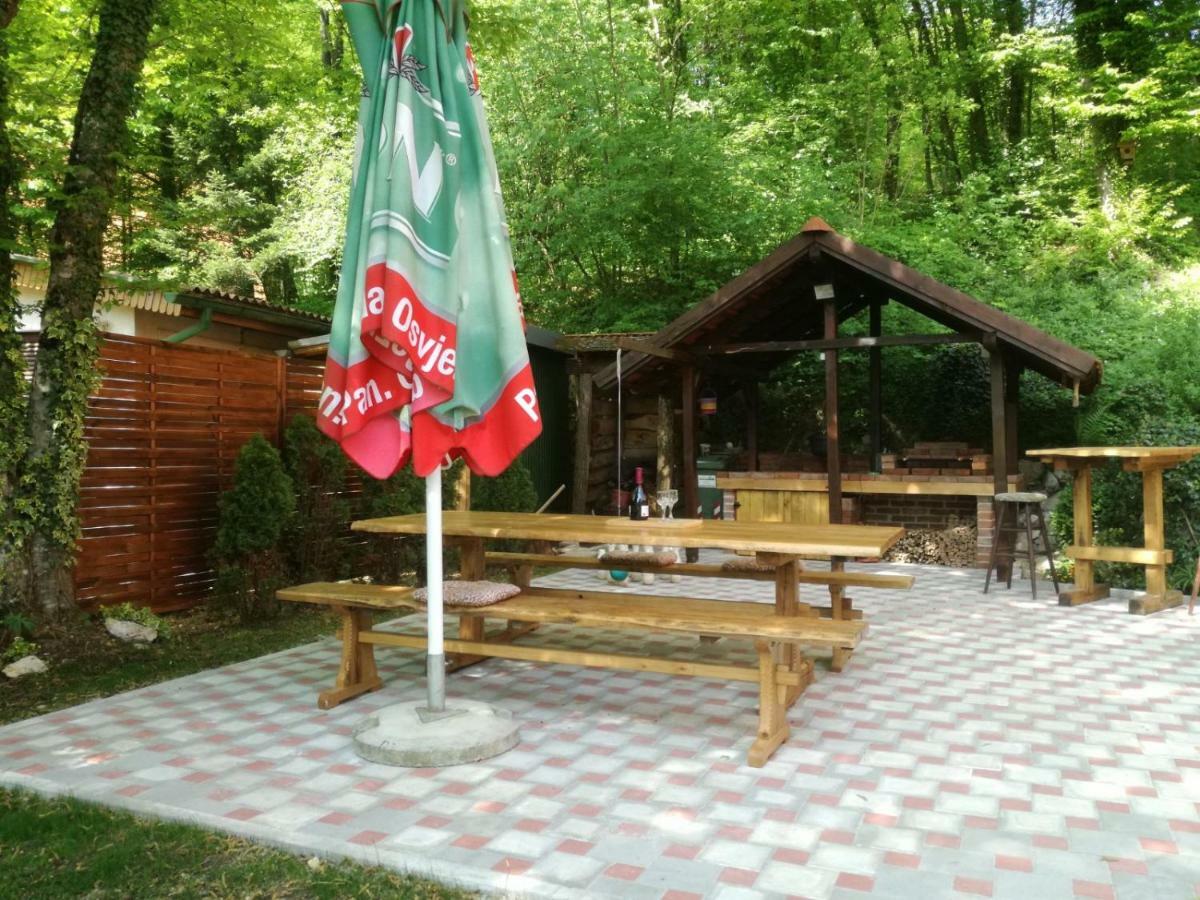 Holiday Home Mreznica Gornji Zvečaj Exterior foto